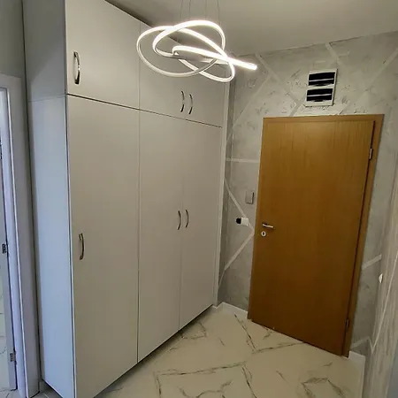 דירה El-em Apartments-g 402 בלצ'יק